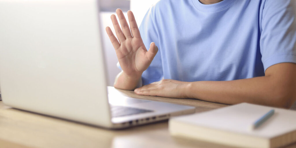 Imagen con reunión de videollamada teams