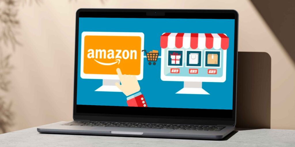 Imagen de un ordenador, en cuya pantalla se puede ver el Marketplace Amazon